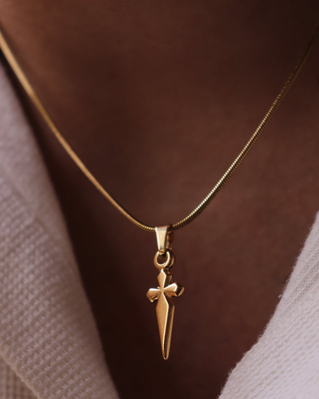 Dagger Pendant Chain (Golden)