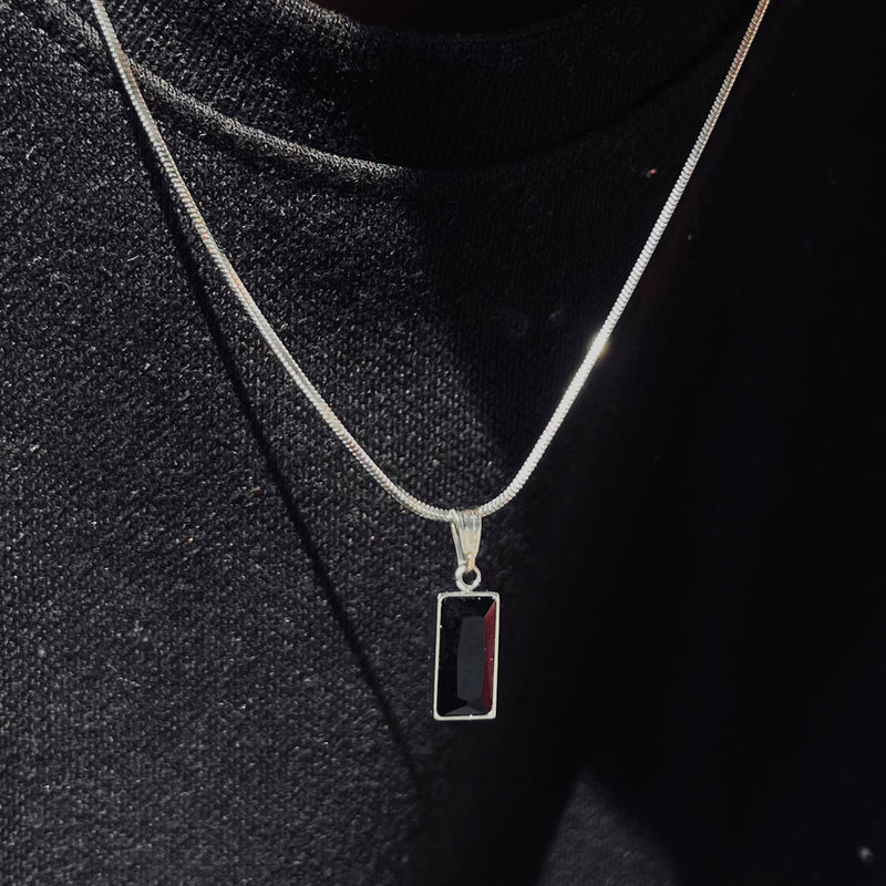 Quadrine Pendant Chain