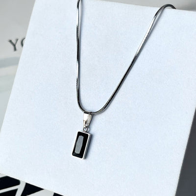 Quadrine Pendant Chain