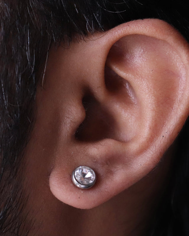 Shiro Pierced Stud (Pierced)