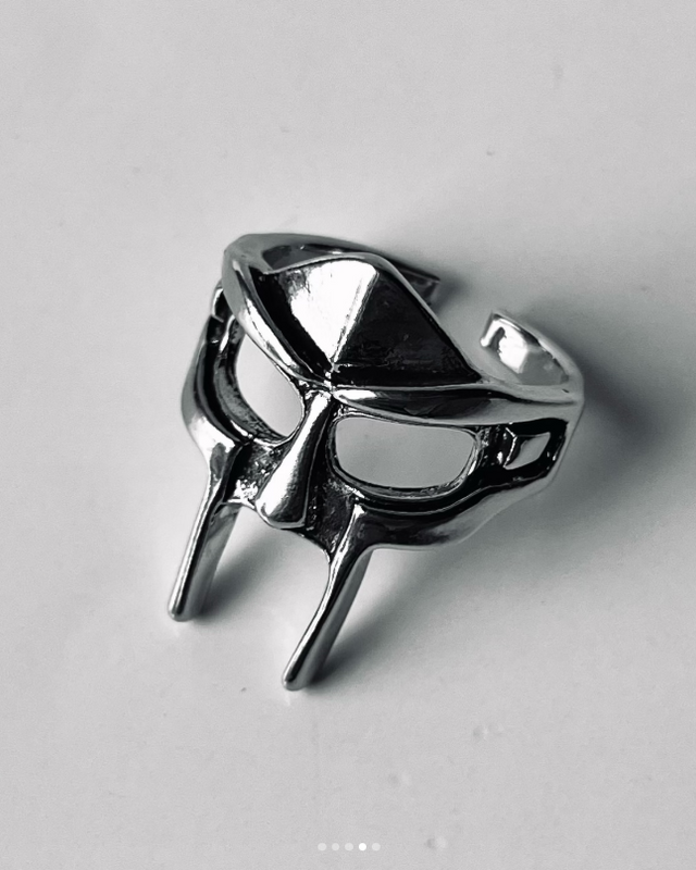 MF Doom  Ring